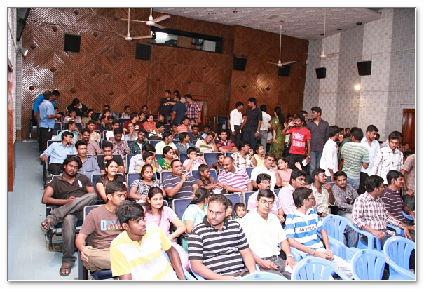 BEHINDWOODS ORU KAL ORU KANNADI CONTEST - IMAGES